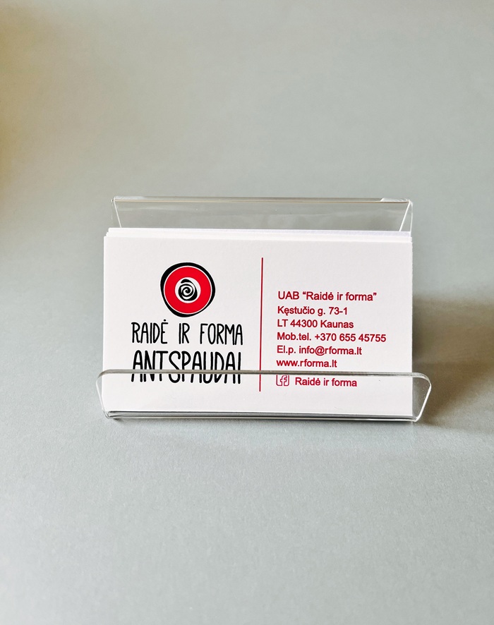 Vizitinių kortelių laikiklis raidė ir forma rforma.lt – Raidė ir forma, antspaudų gamyba, antspaudai  mokytojams, antspaudų gamyba Kaune, antspaudas,  Colop, Trodat, Modico,  antspaudas su logotipu, logo stamp, vardo  kortelės darbuotojams,  vizitinės kortelės, antspaudu gamyba Vizitiniu deklas 4